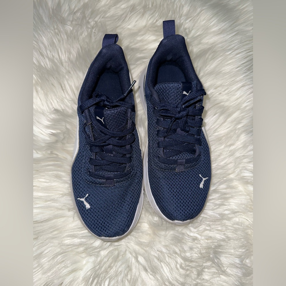 Puma running shoe size us 4